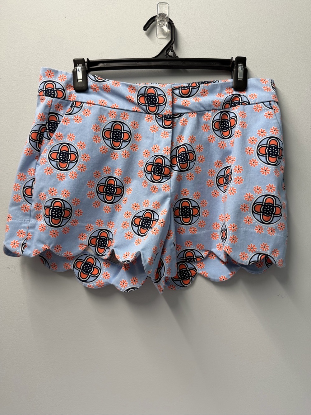 Crown & Ivy Light Blue Shorts with Coral and Navy Floral Motif Size 8